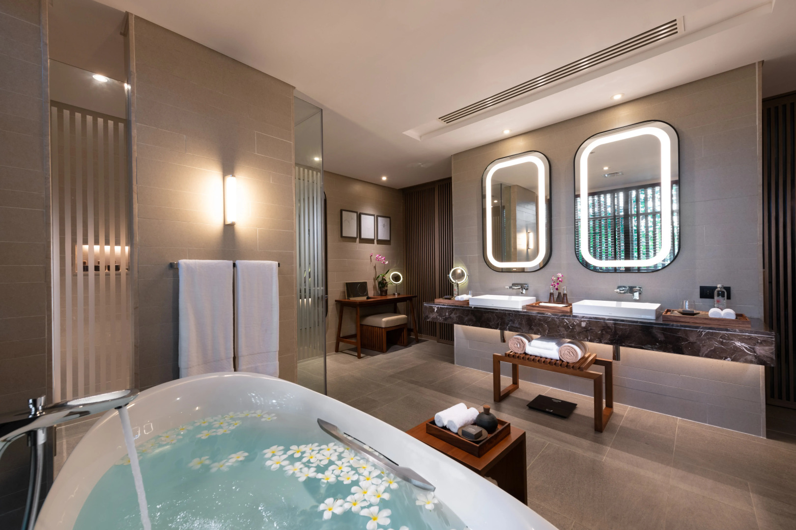 Курортный отель  Hilton Yala