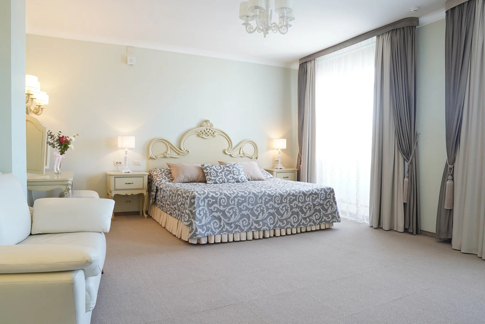 Отель Чарушин