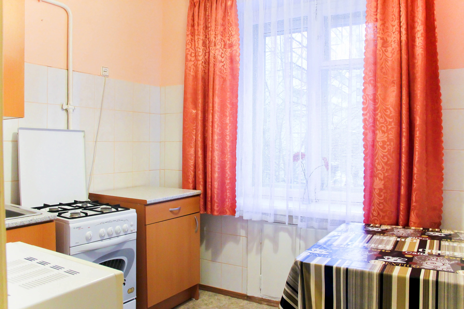 Апартаменты АЛЛиС-ХОЛЛ Сакко и Ванцетти 60