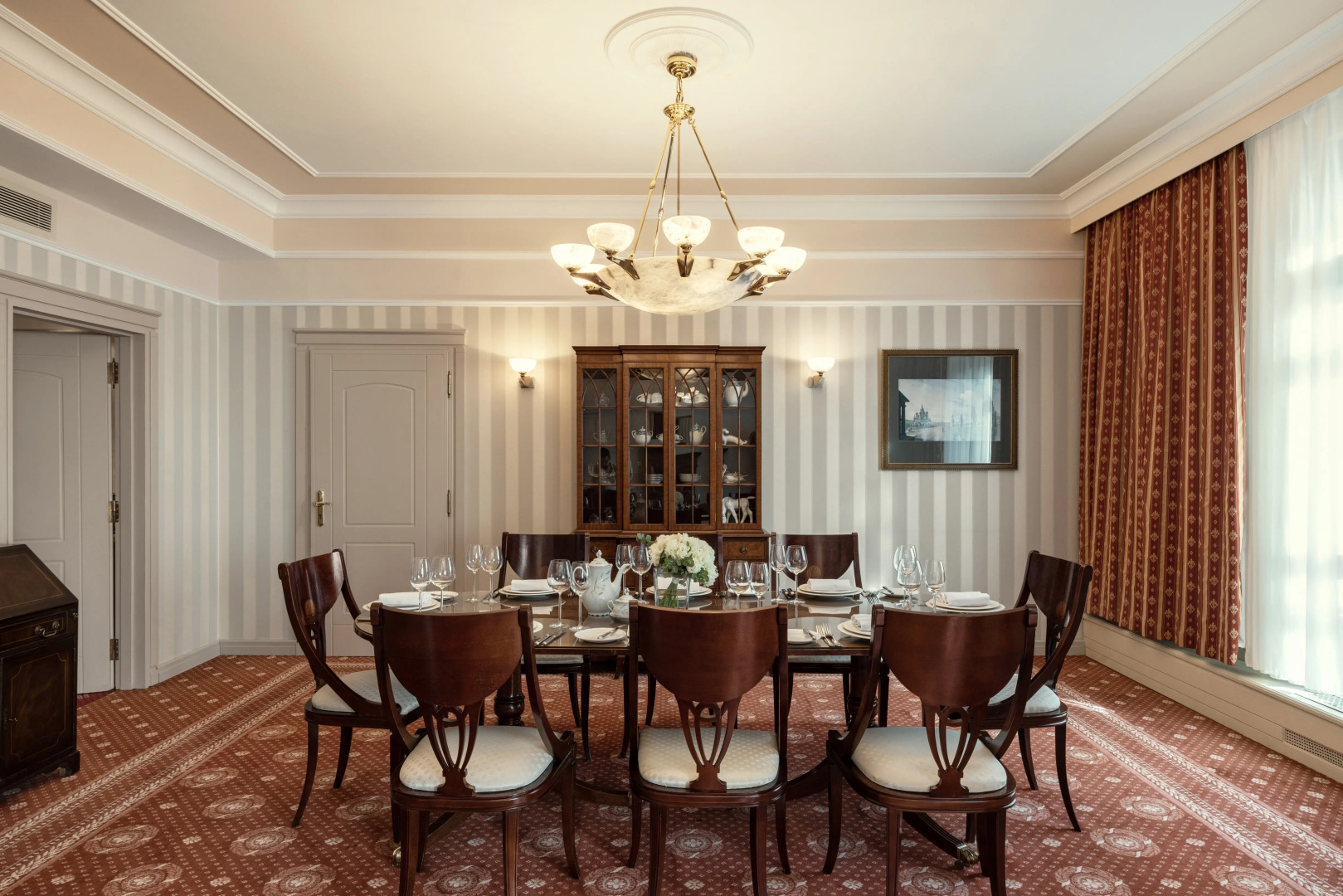 Сафмар Грандъ Москва (бывший Марриотт Гранд)