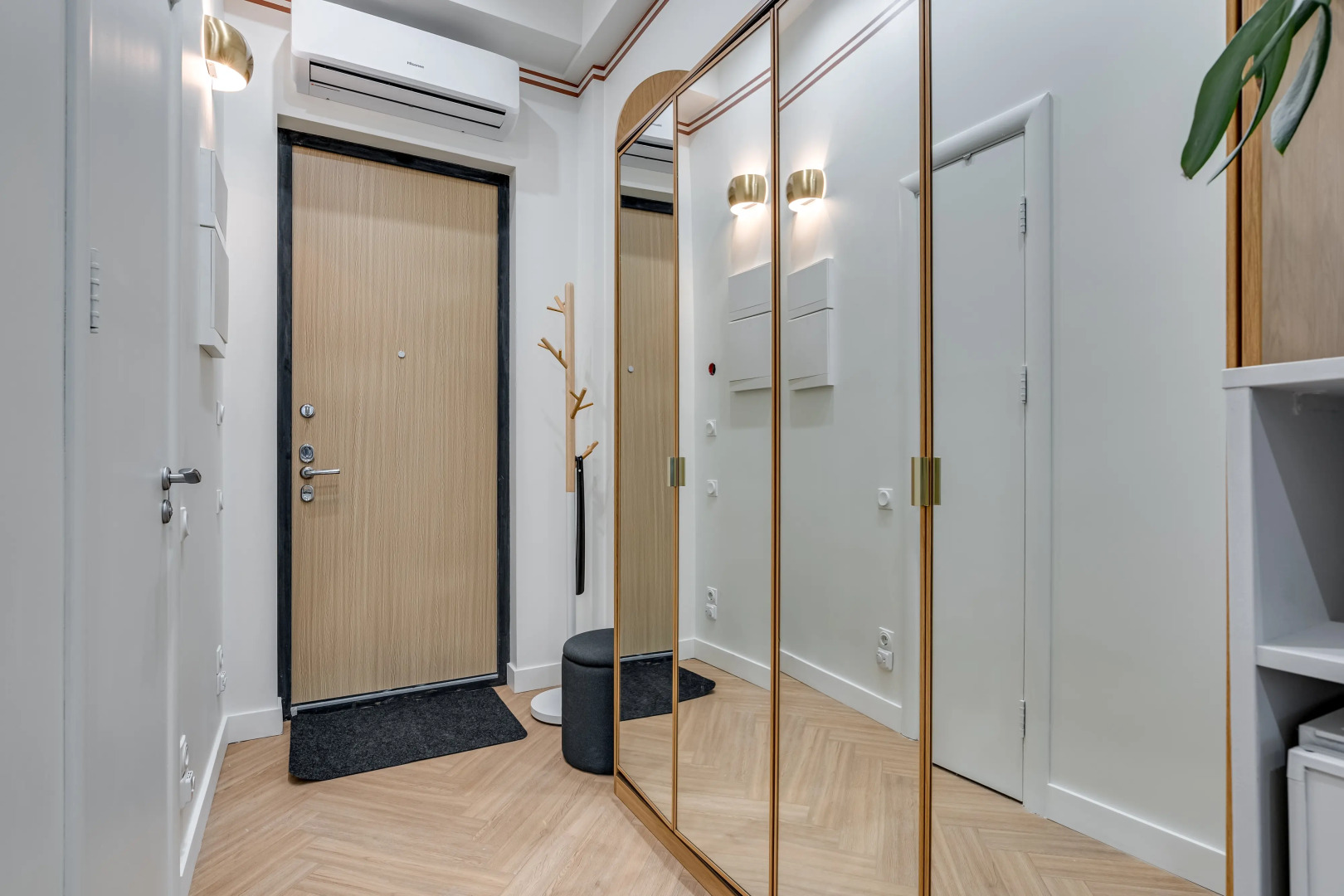 Апартаменты LIFE Таганская