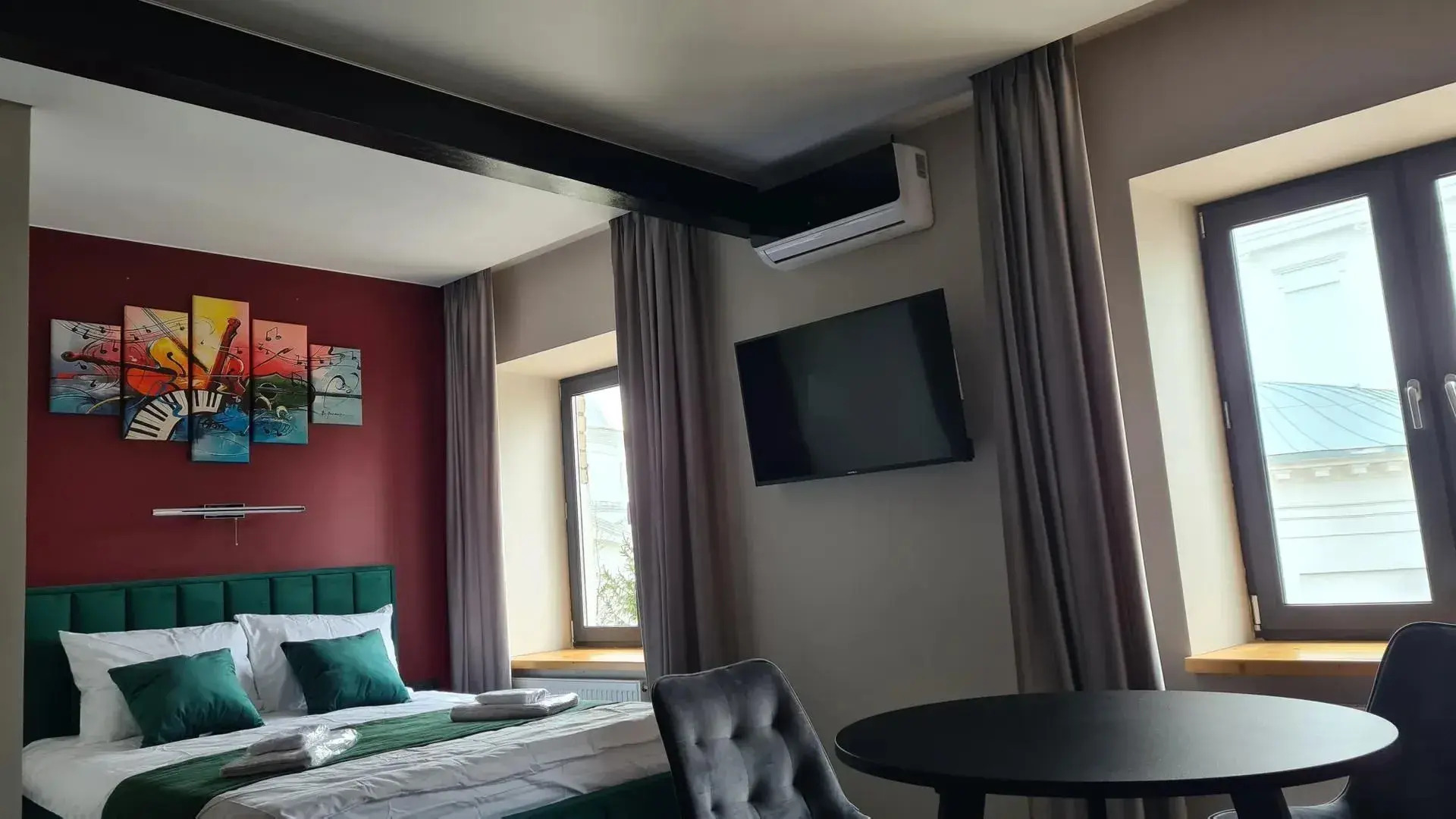 Апартаменты № 4 в центре Ярославля с отличным видом из окна.