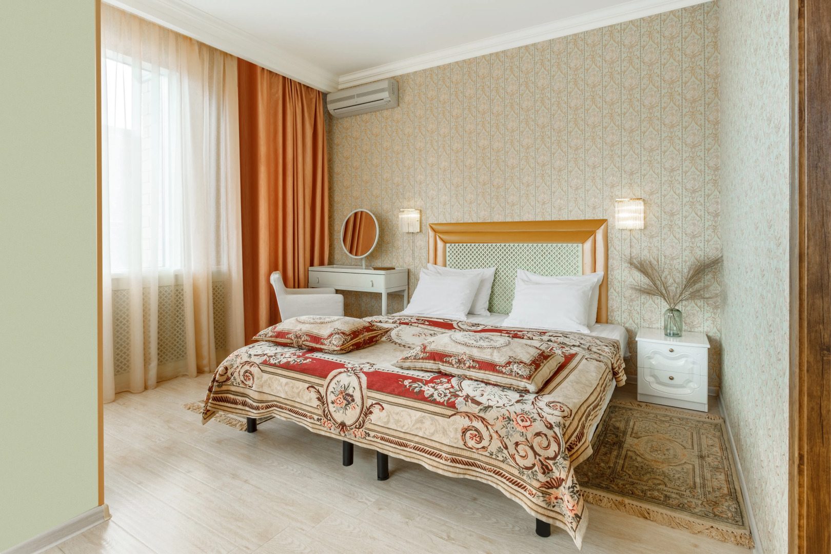 Отель Британика