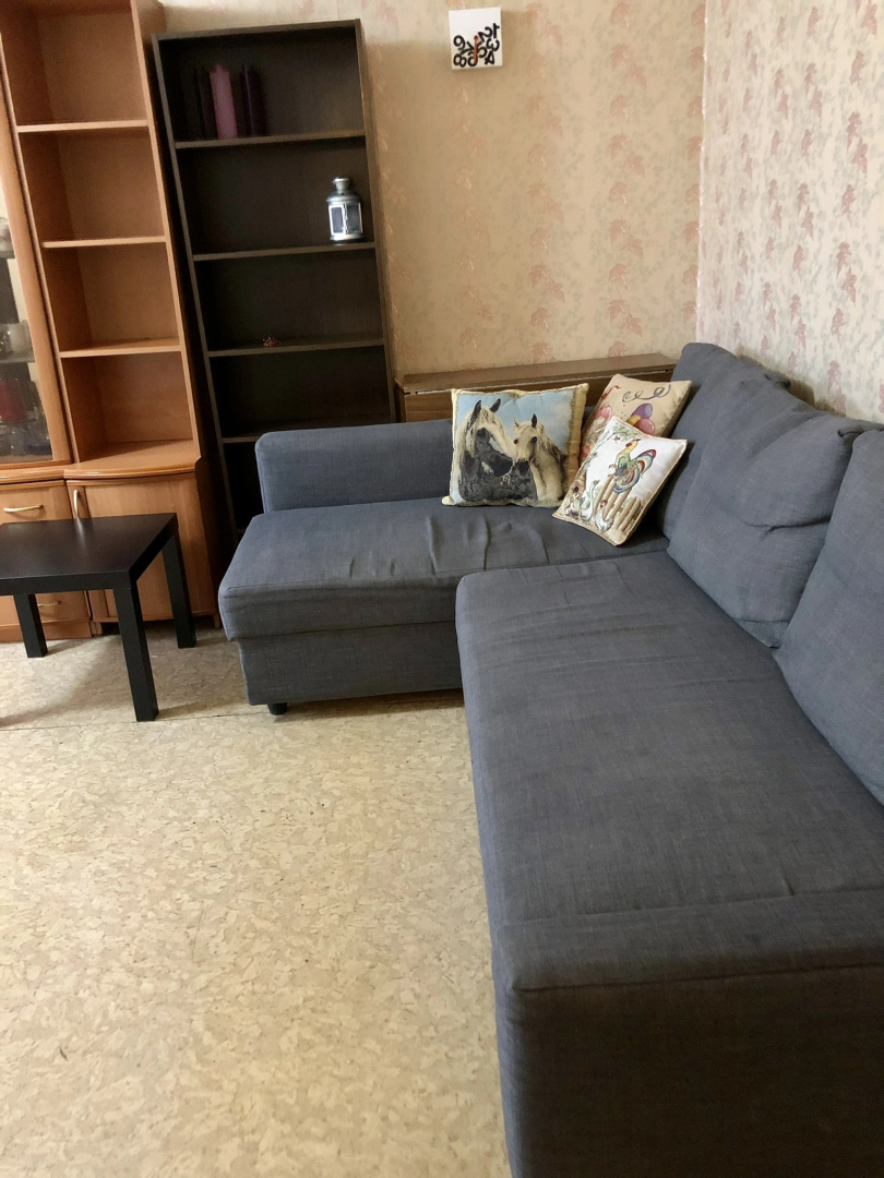 Квартира на проспекте Менделеева 12