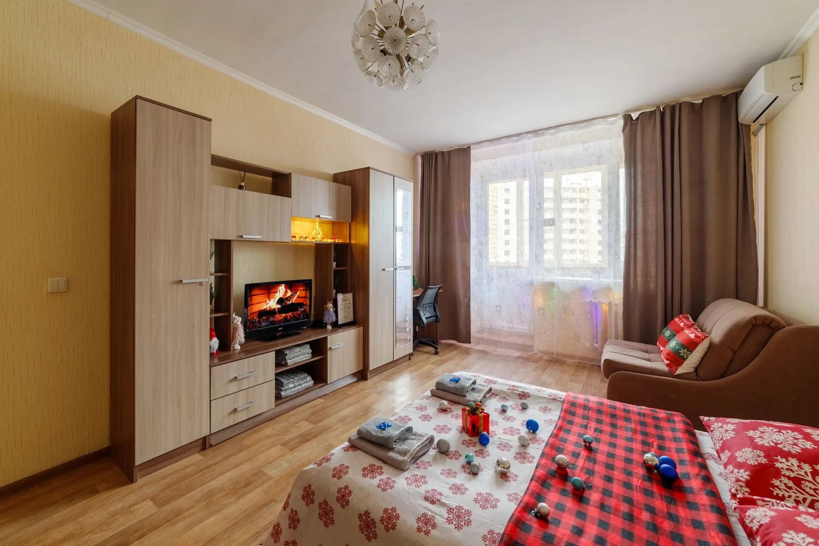 Квартира PrezentHaus на Карла Маркса 175k3 k19