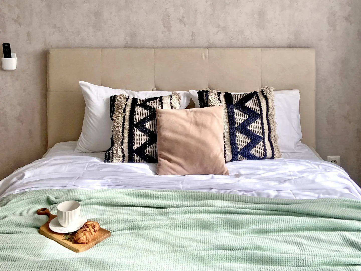 Апартаменты «Атмосфера» | Мятный Бархат — Свежесть Уюта В Центре Липецка