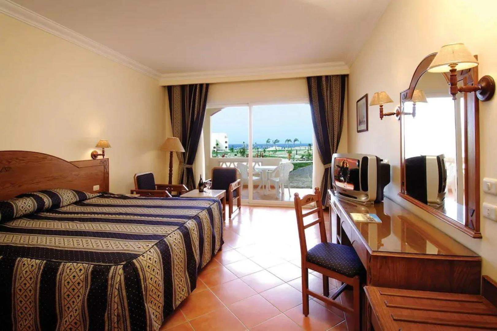 Курортный отель Bliss Nada Beach Resort