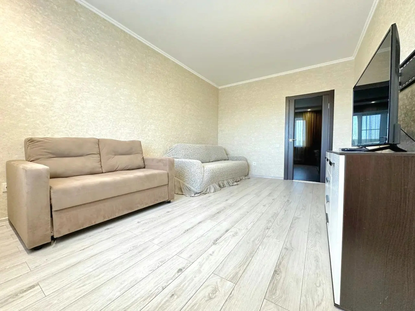 Квартира Двухкомнатная с балконом на Притомском