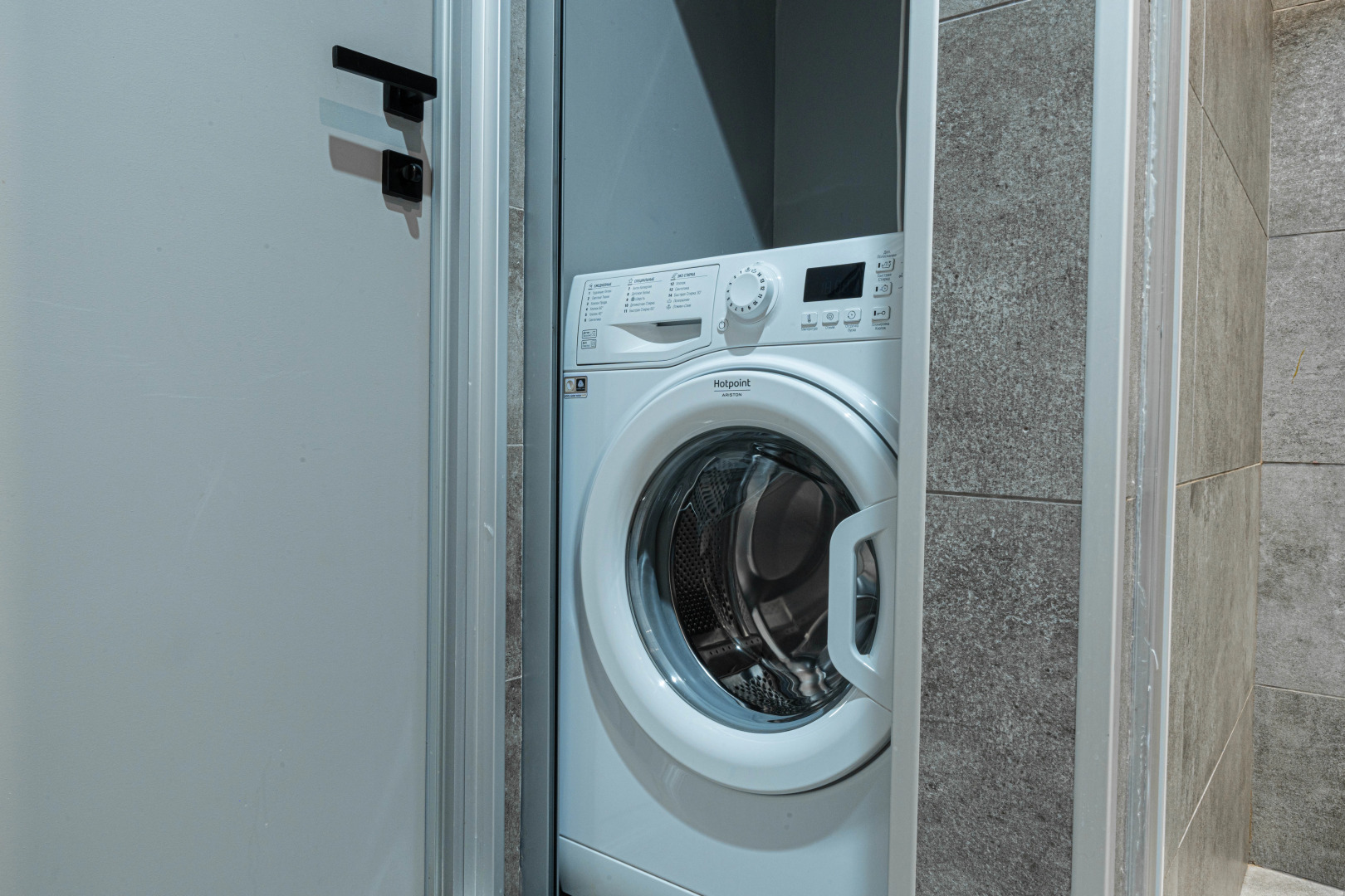 Апартаменты Lalapart Wooden Loft с дизайнерским ремонтом в ЖК Лайнер