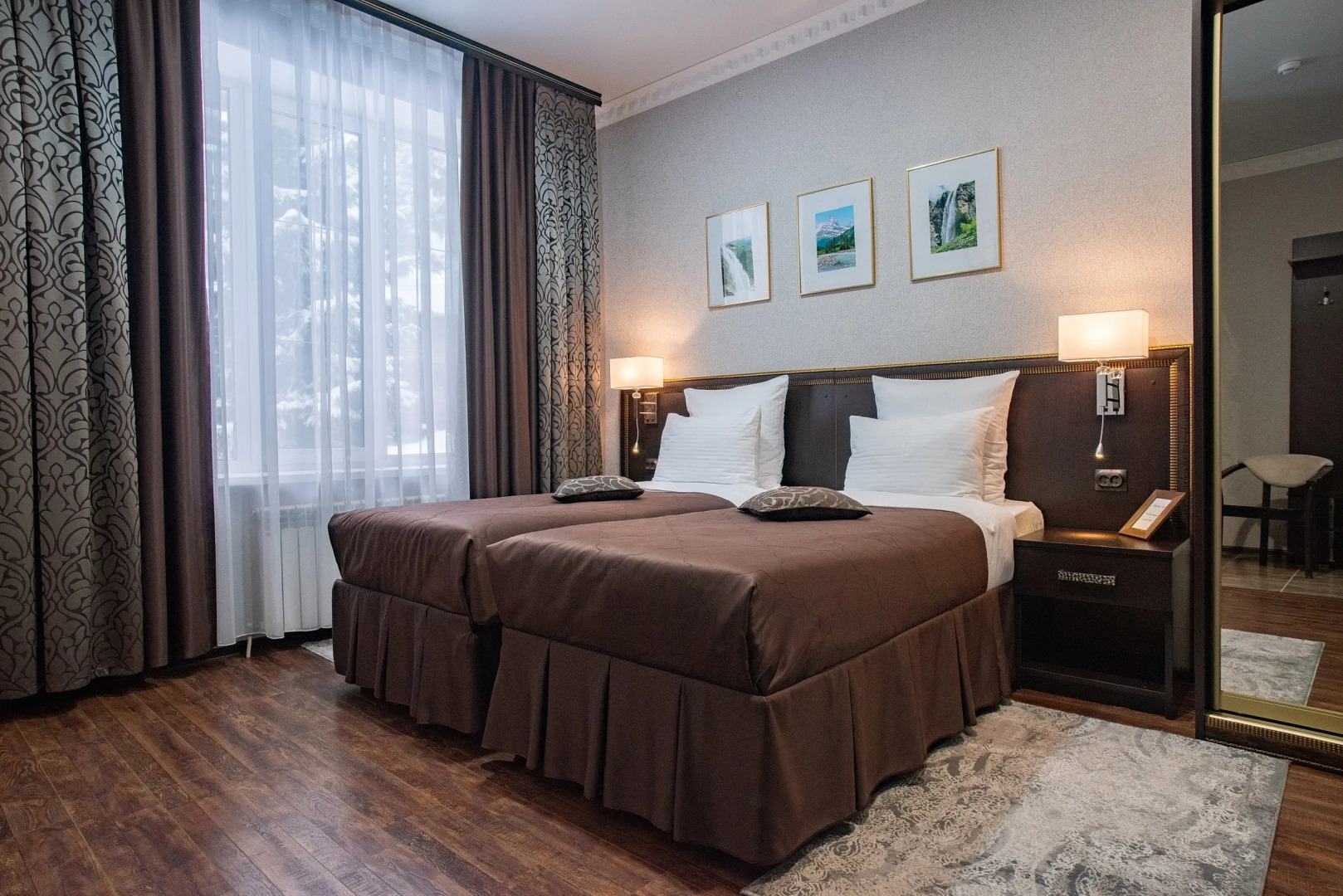 Отель Таурух