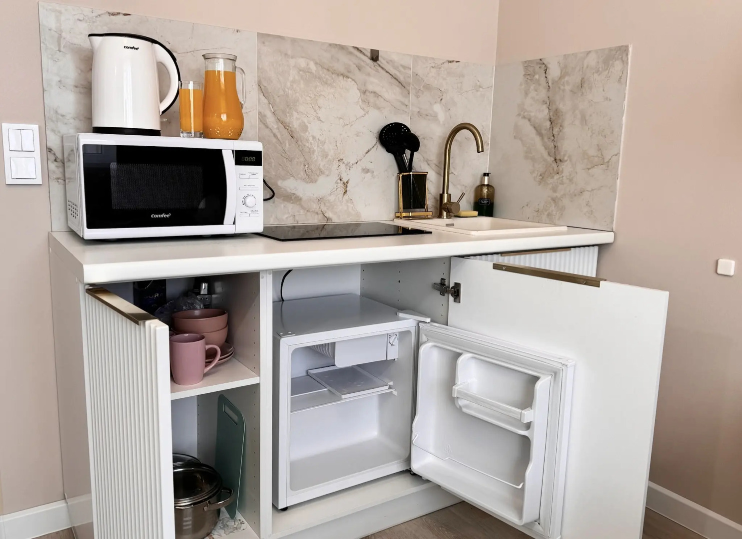 Апартаменты на улице Романтиков 1