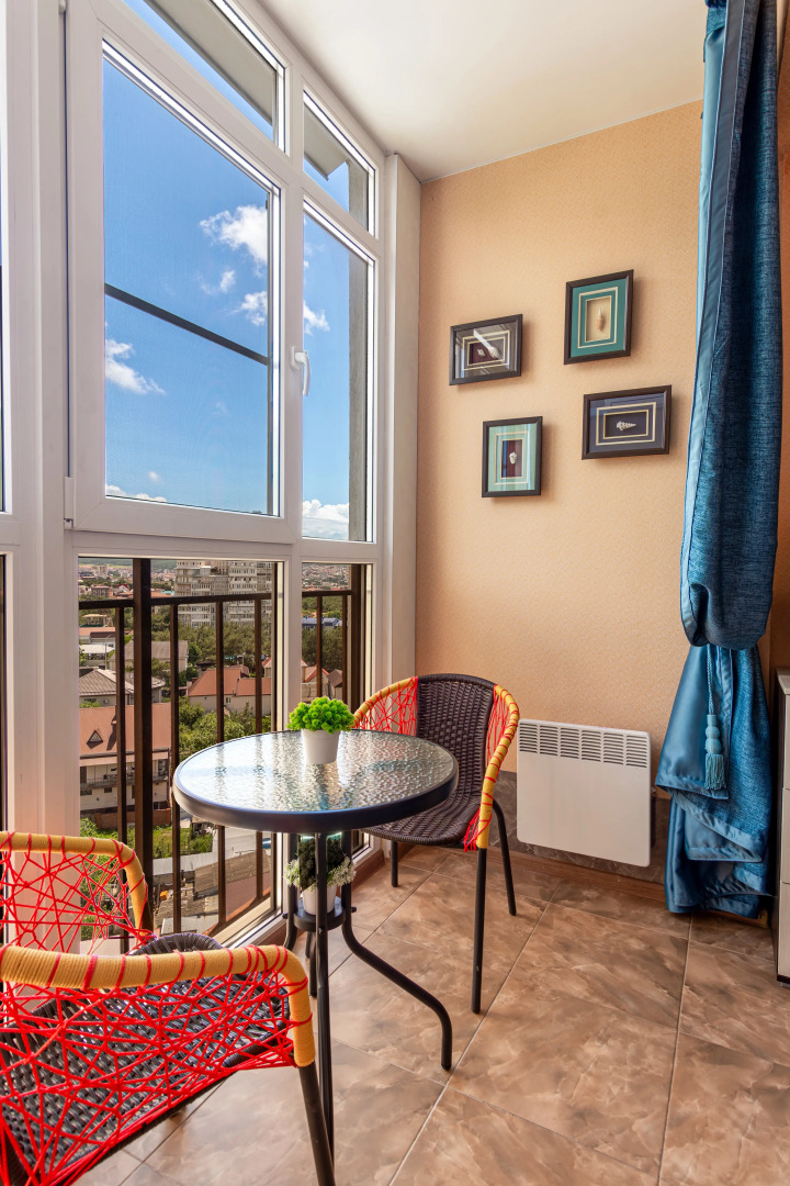 Квартира Евротрешка с видом на горы