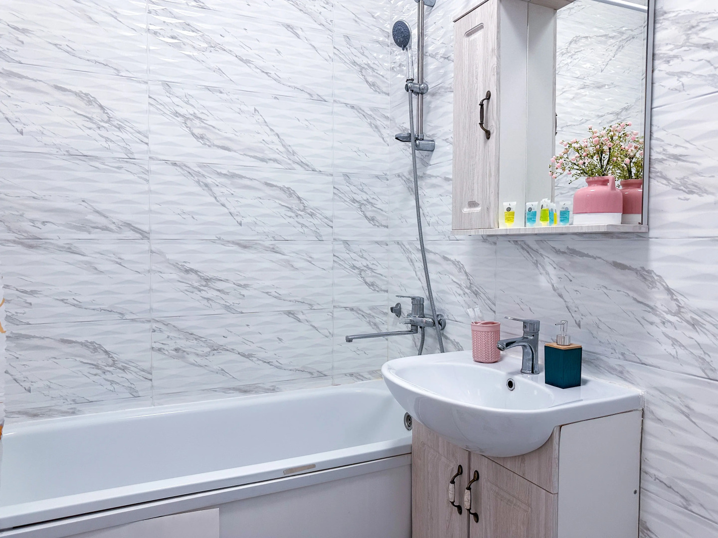 Апартаменты Светлая, уютная квартира в 10 мин от Мега парк (646)