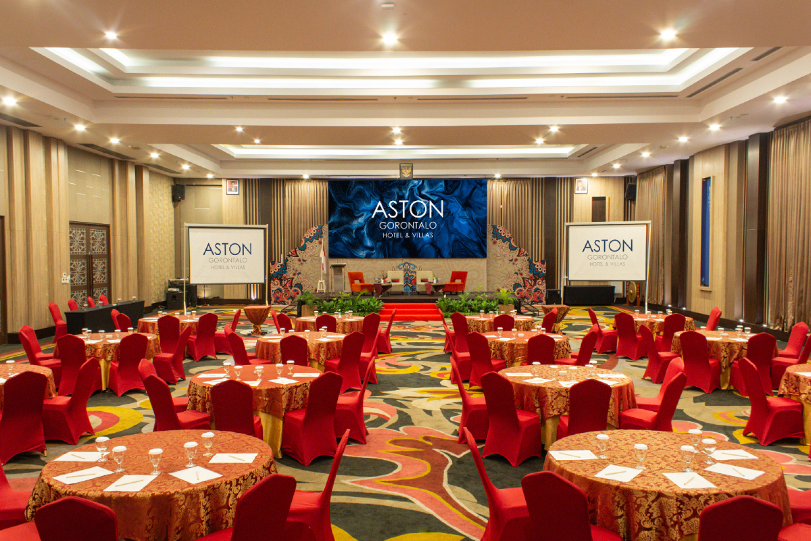 Отель Aston Gorontalo & Convention Center