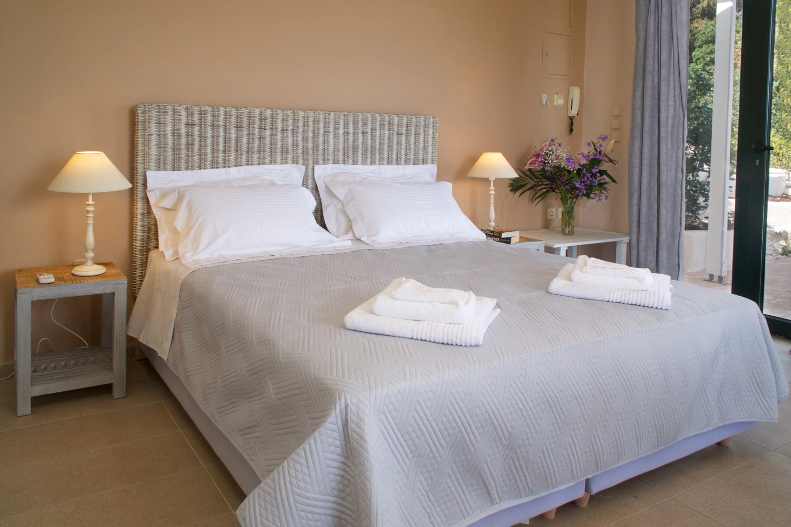 Апартаменты Martini Waterfront Suites