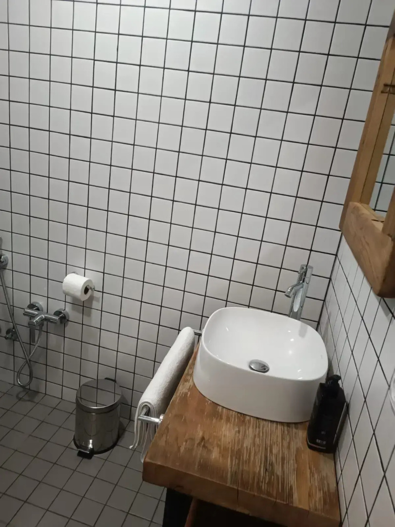 Отель Sazano Wine Cellar