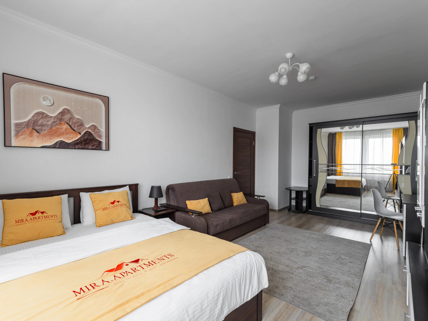Апартаменты Mira Apartments