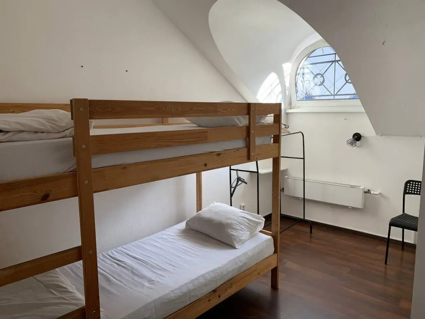 Гостиница Петя и Волк