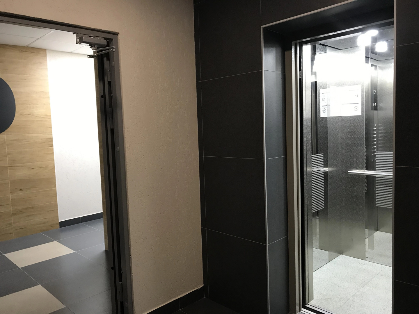 Апартаменты на улице Адриена Лежена