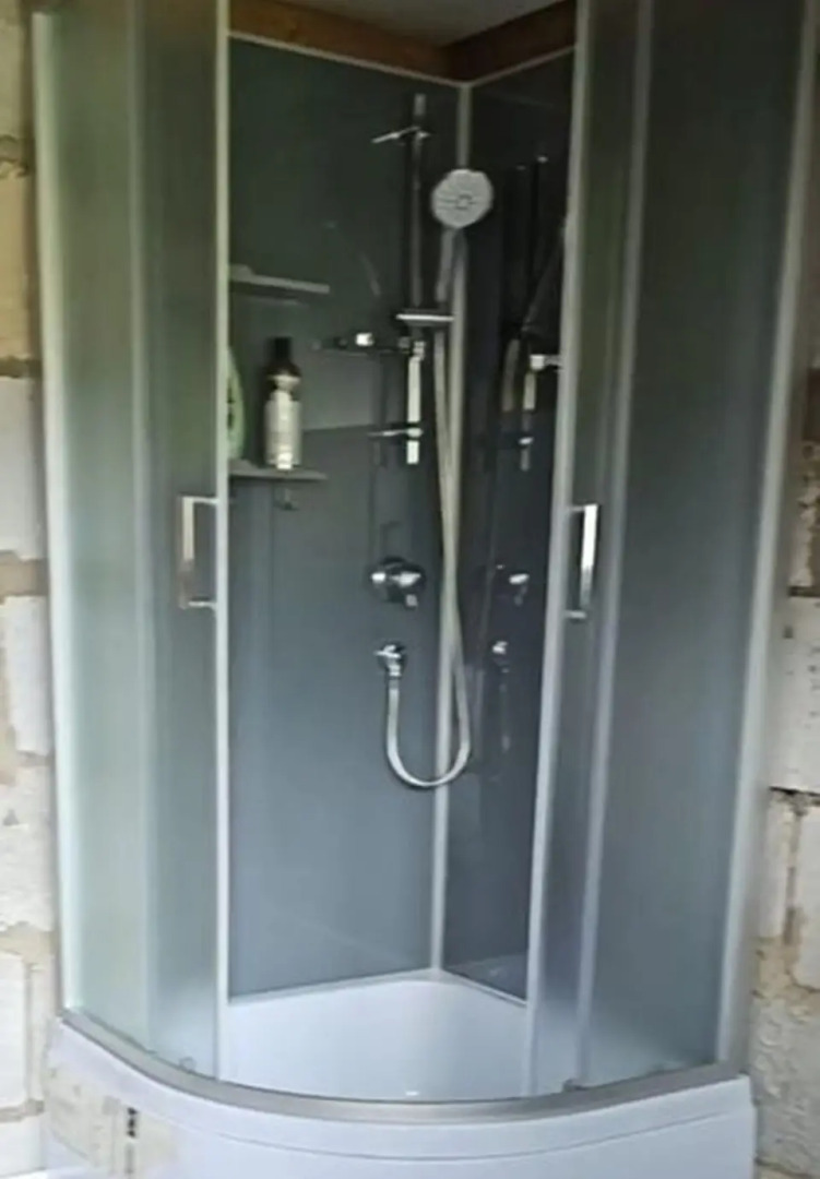 Частный дом четырехкомнатная дача, 95 м²