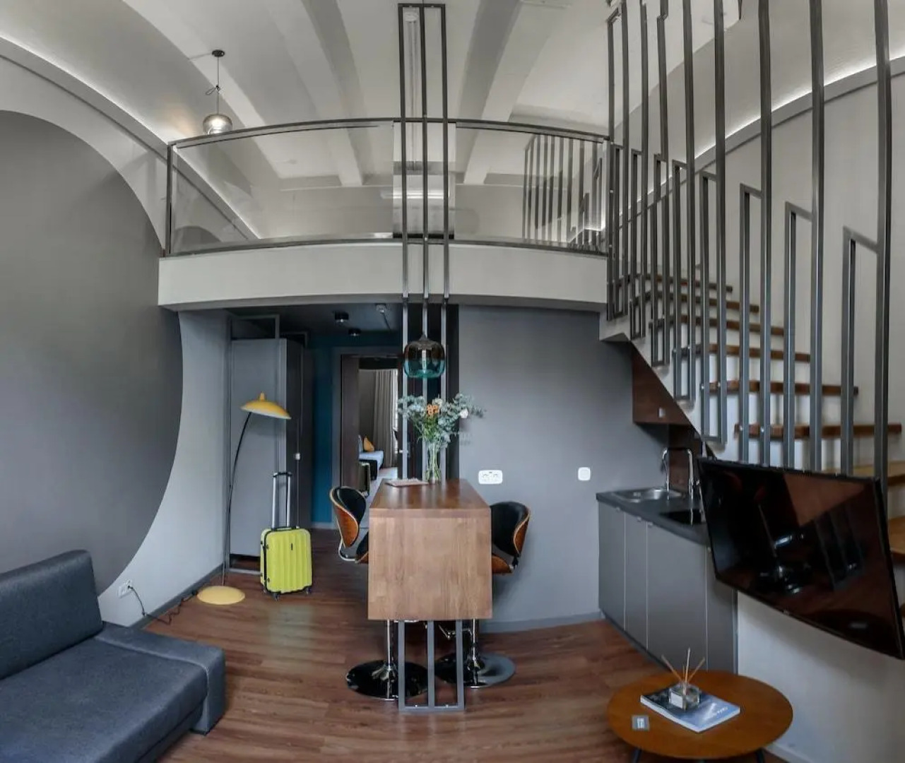 Отель The Faces Historical center