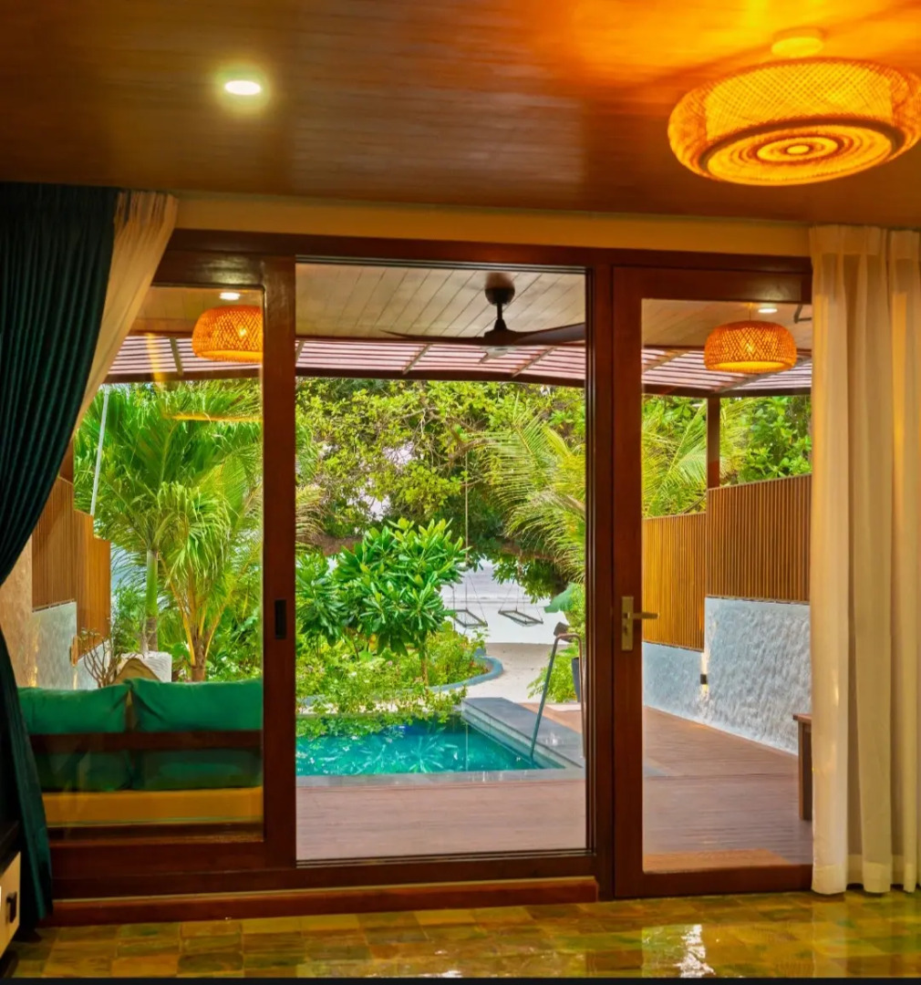 Отель Island Luxury Retreat Maalhos