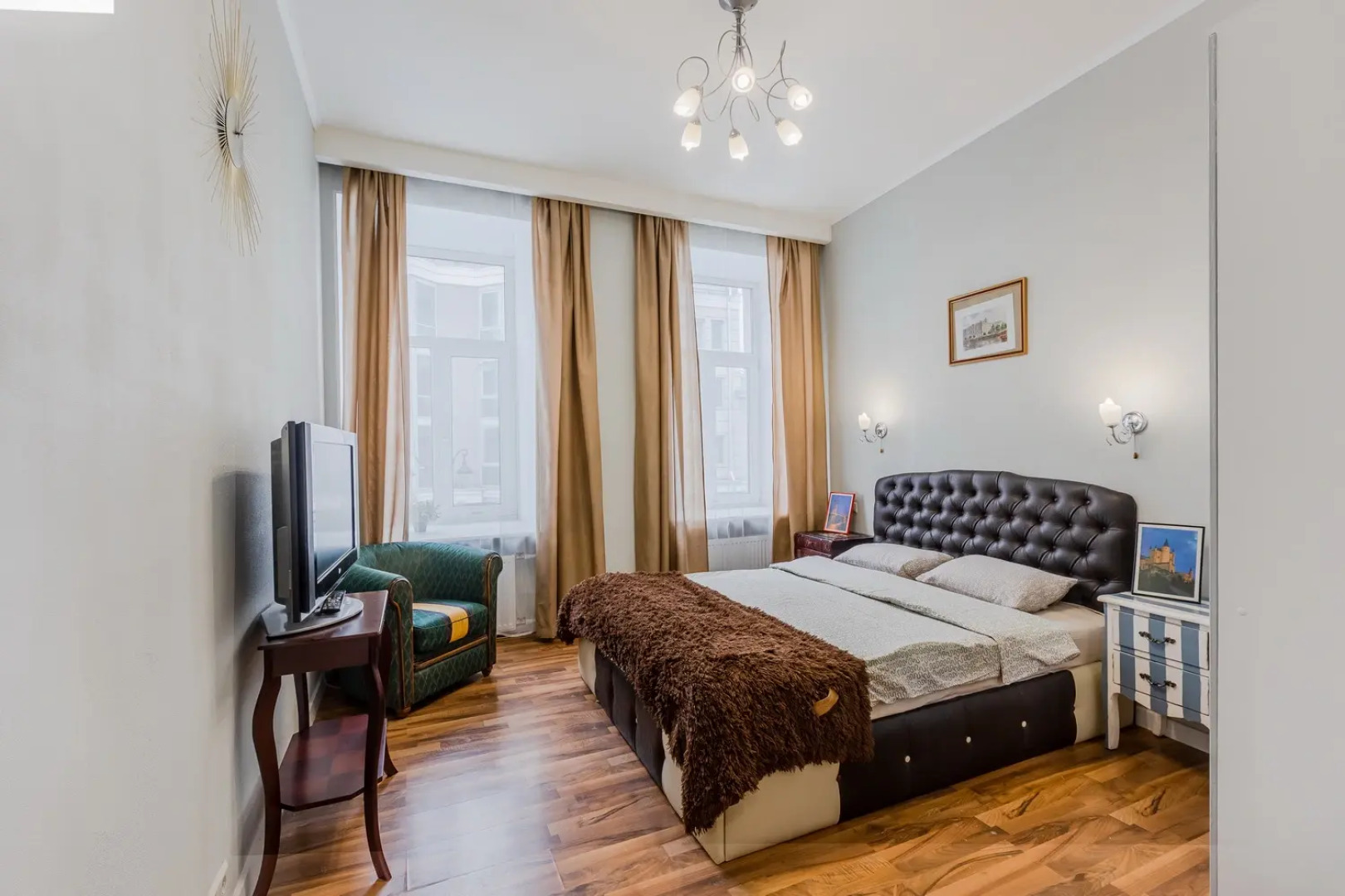 Апартаменты SpbStay с сауной на Невском проспекте 124