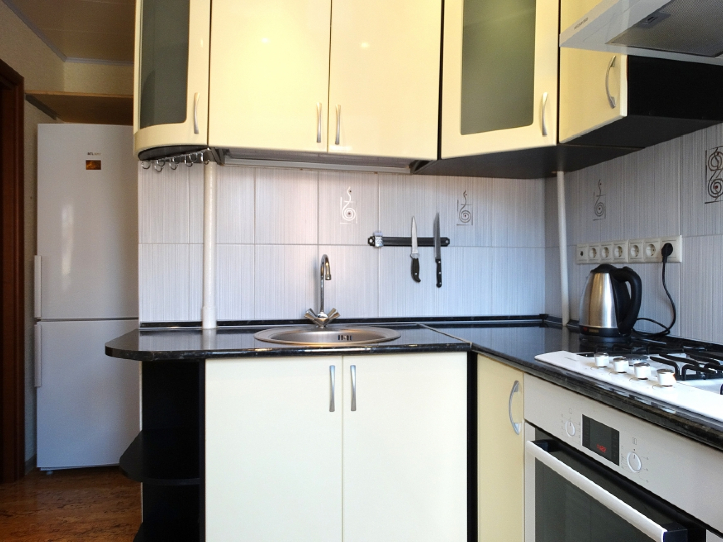 Апартаменты InnDays на Баженова 12