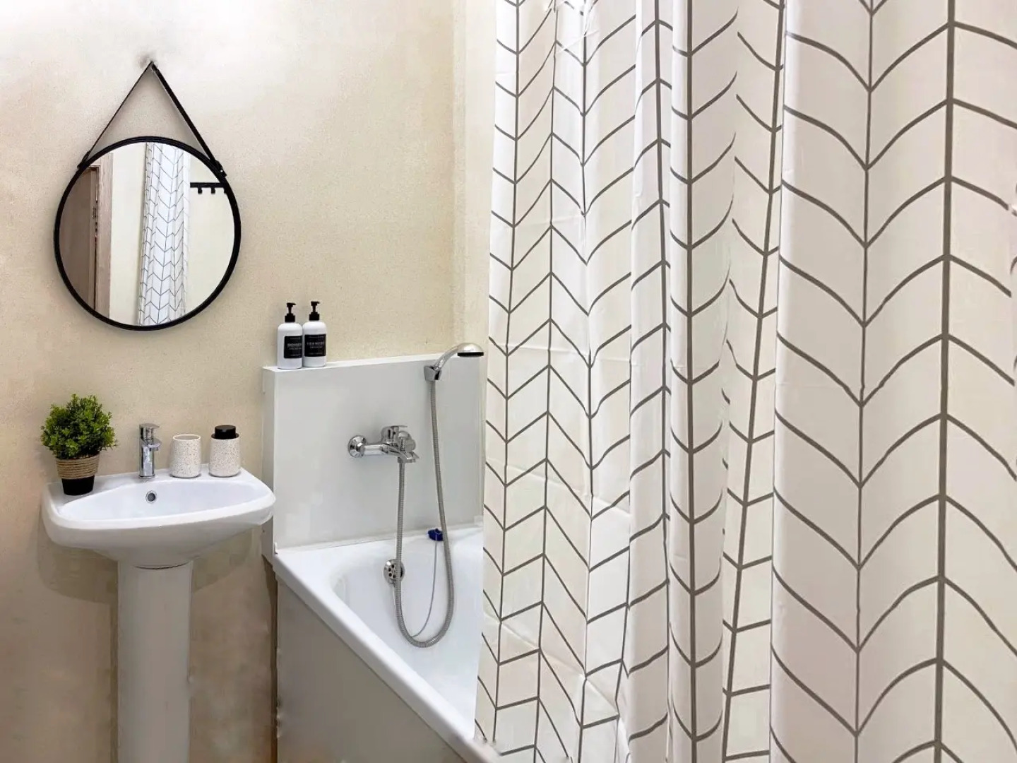 Апартаменты на Каштановой 5