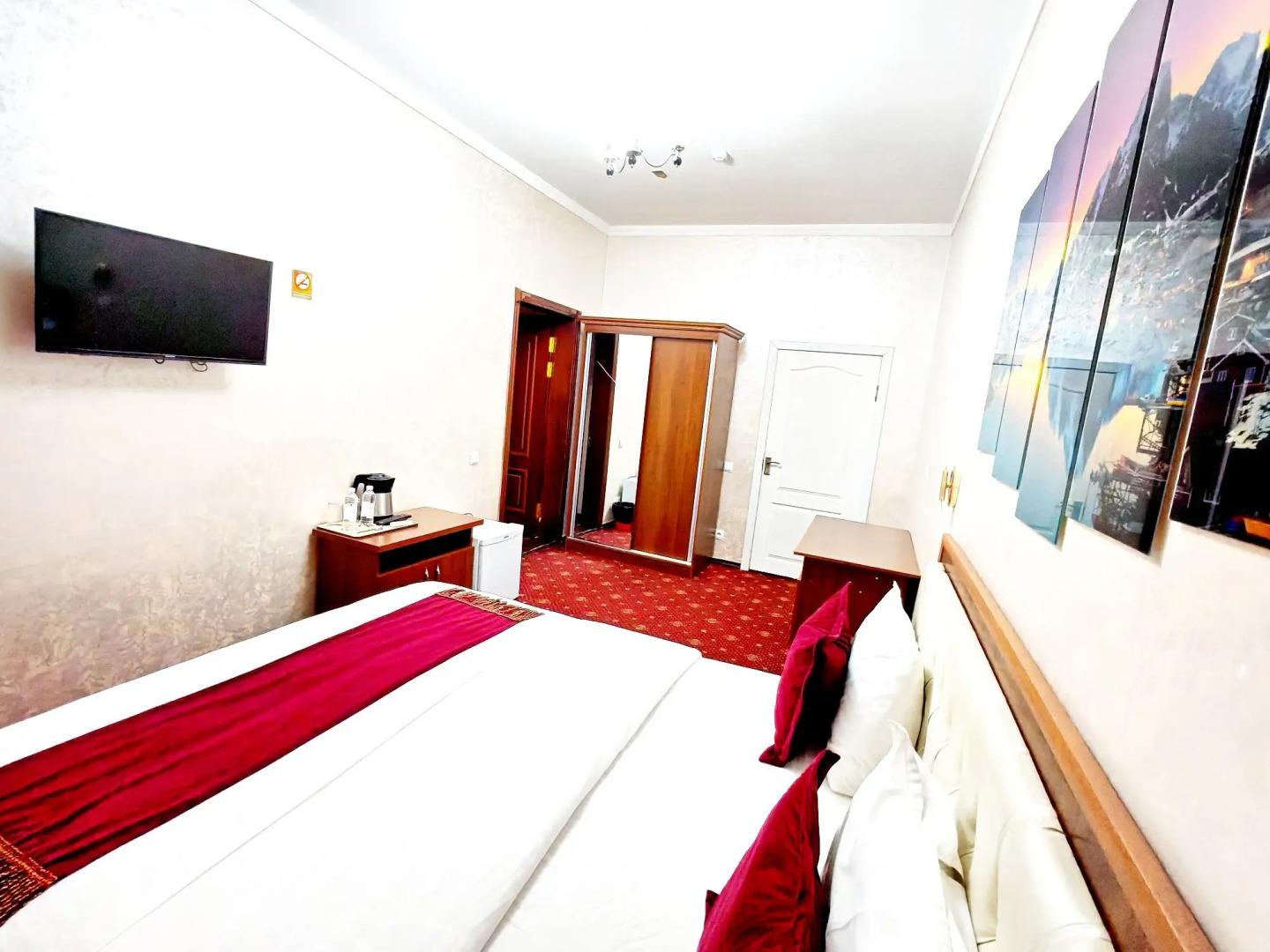 Отель Art Vesta