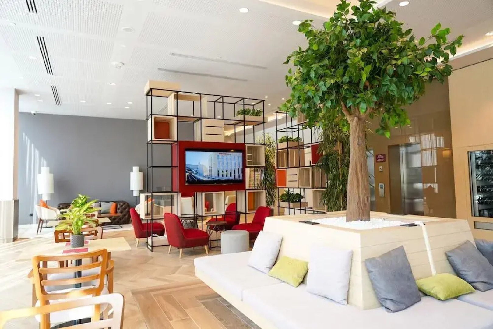 Отель IntercityHotel Dubai Jaddaf Waterfront