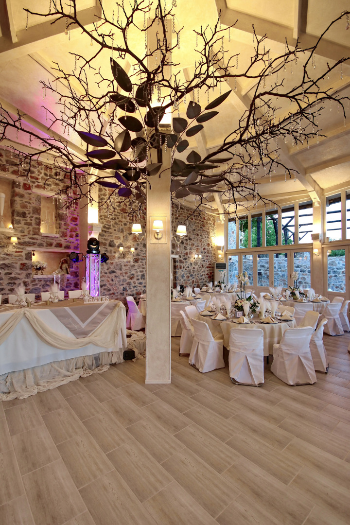 Отель Menalia Villas & Suites