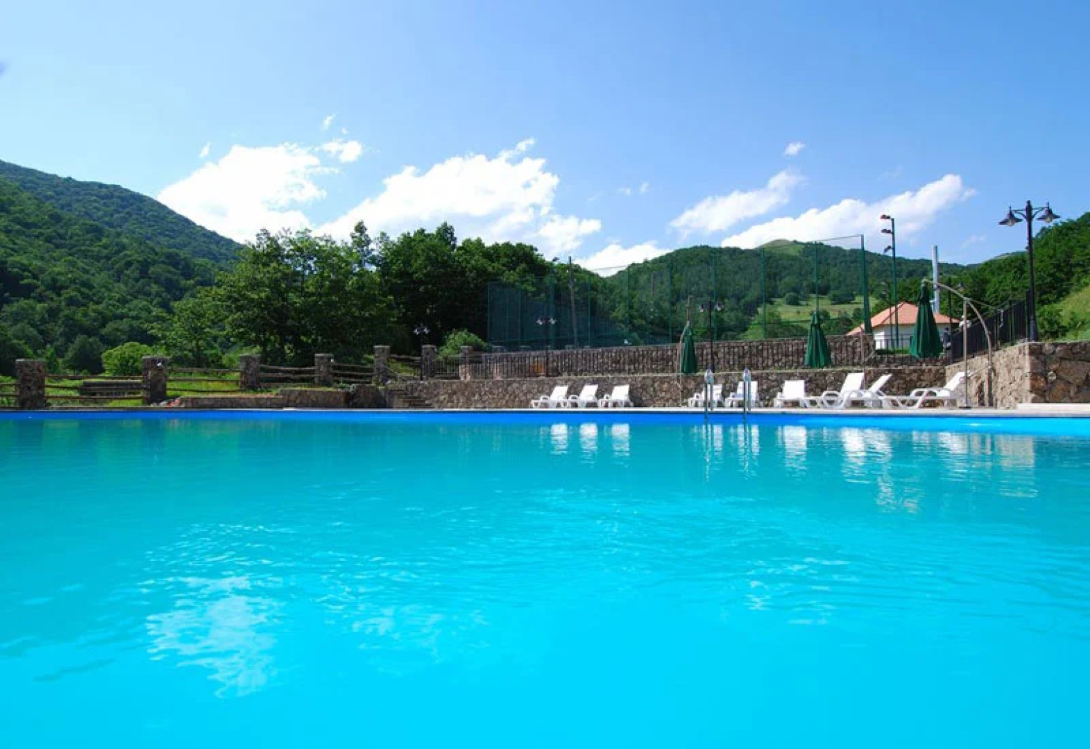 Arthurs Aghveran Resort