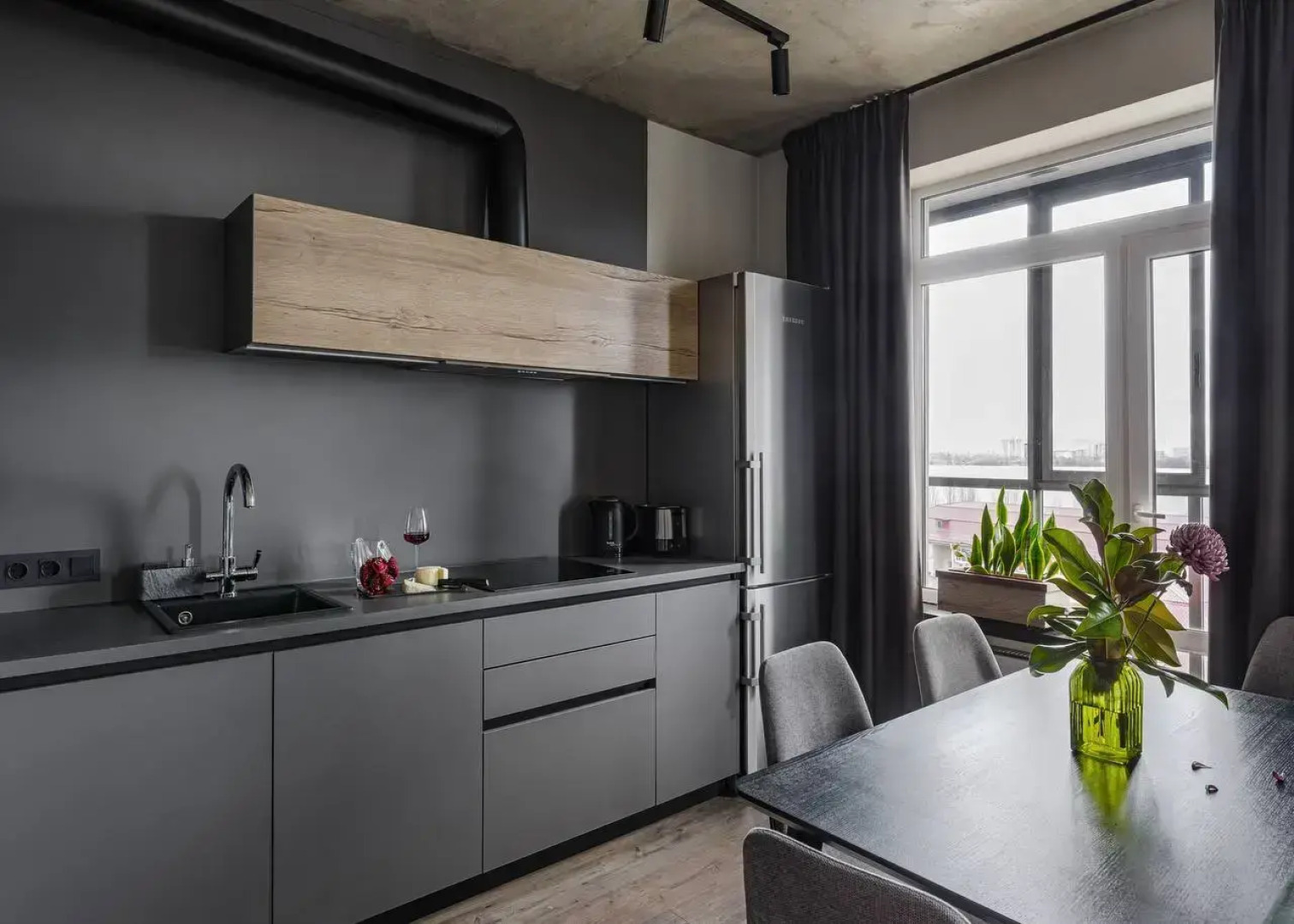 Апартаменты VEROM с видом на реку и город