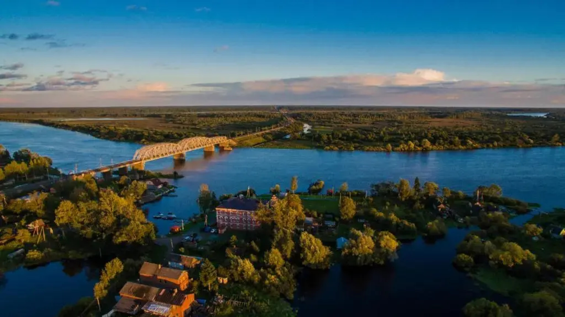 Отель Волхов Мост