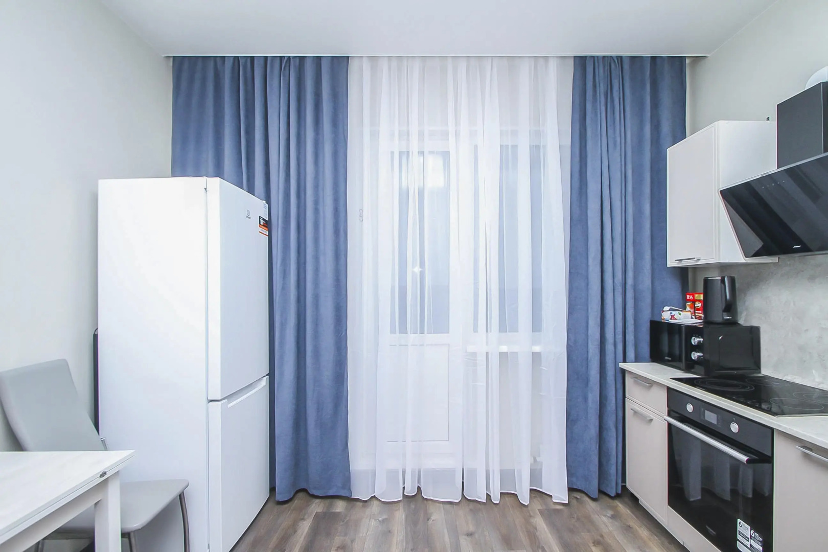 Апартаменты 1 комнатные Каролинского 9