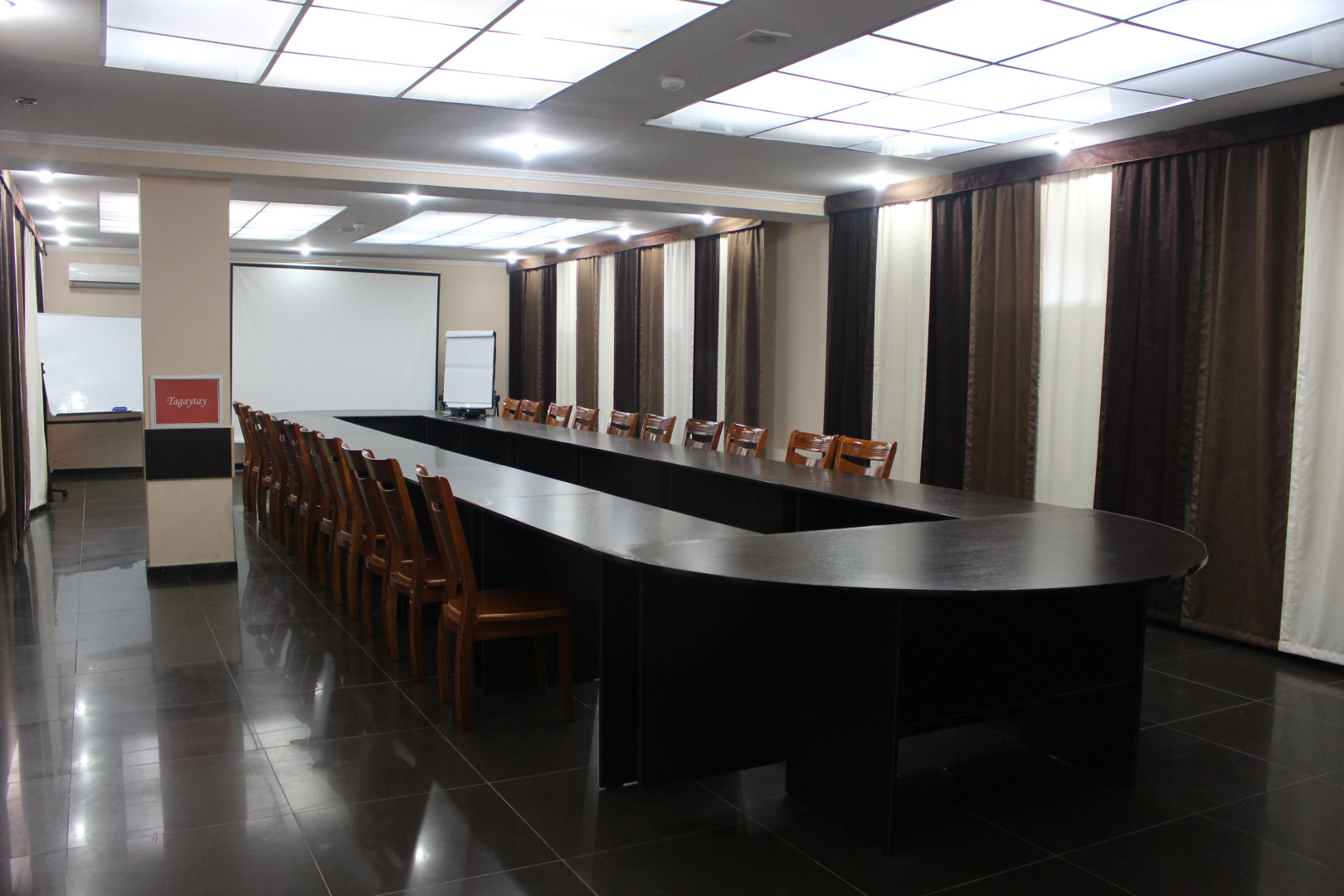 Отель Tagaytay Karakol