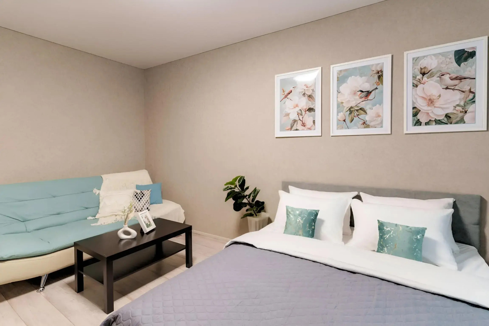 Квартира двухкомнатная у Парка Галицкого Апарт-Отелика на Героев Разведчиков