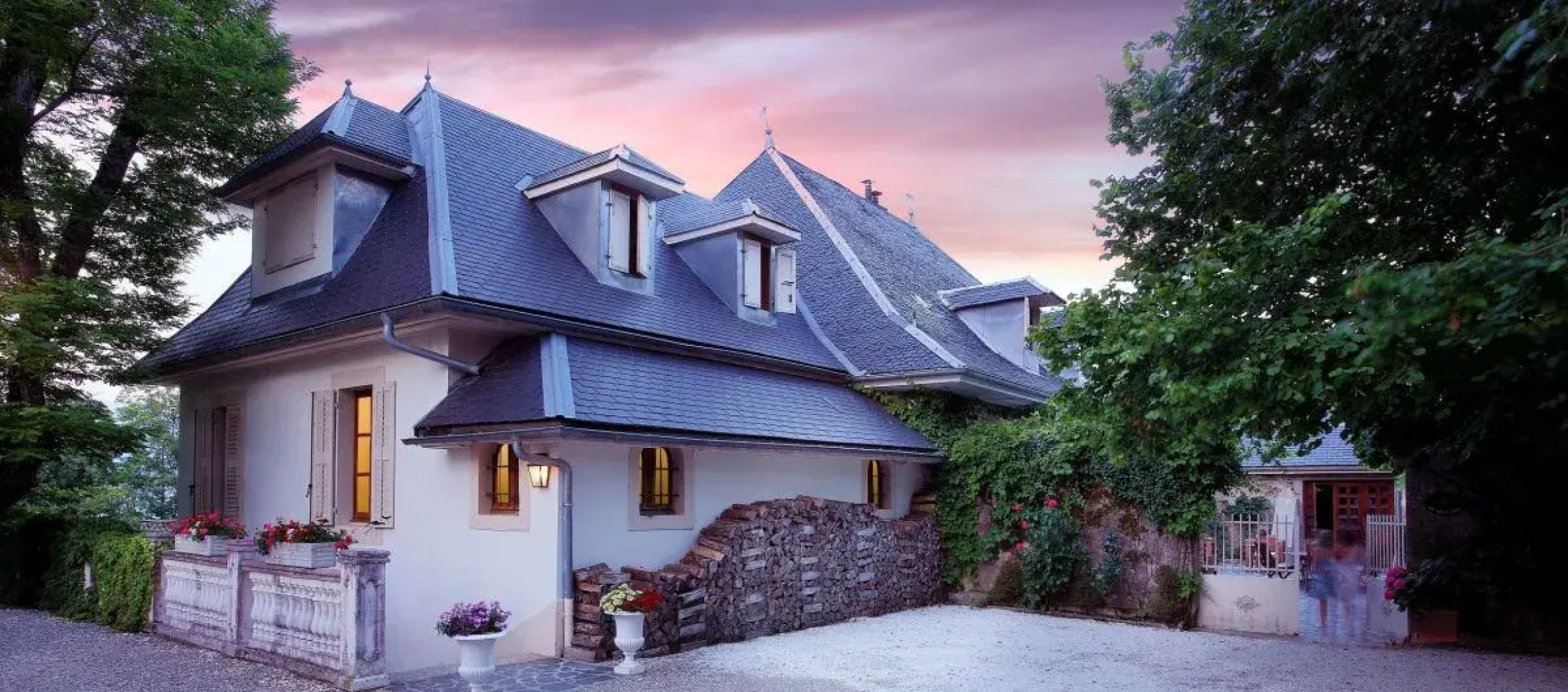 Отель Domaine des Saints-Pères