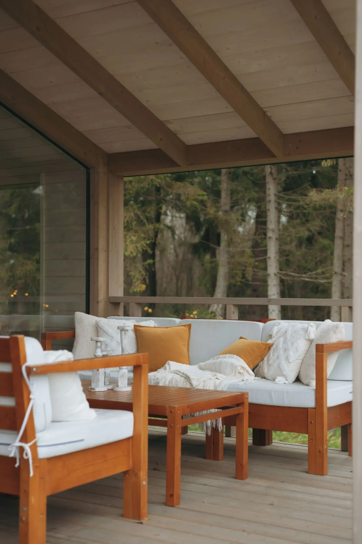 Частный дом с баней и чаном у воды и леса