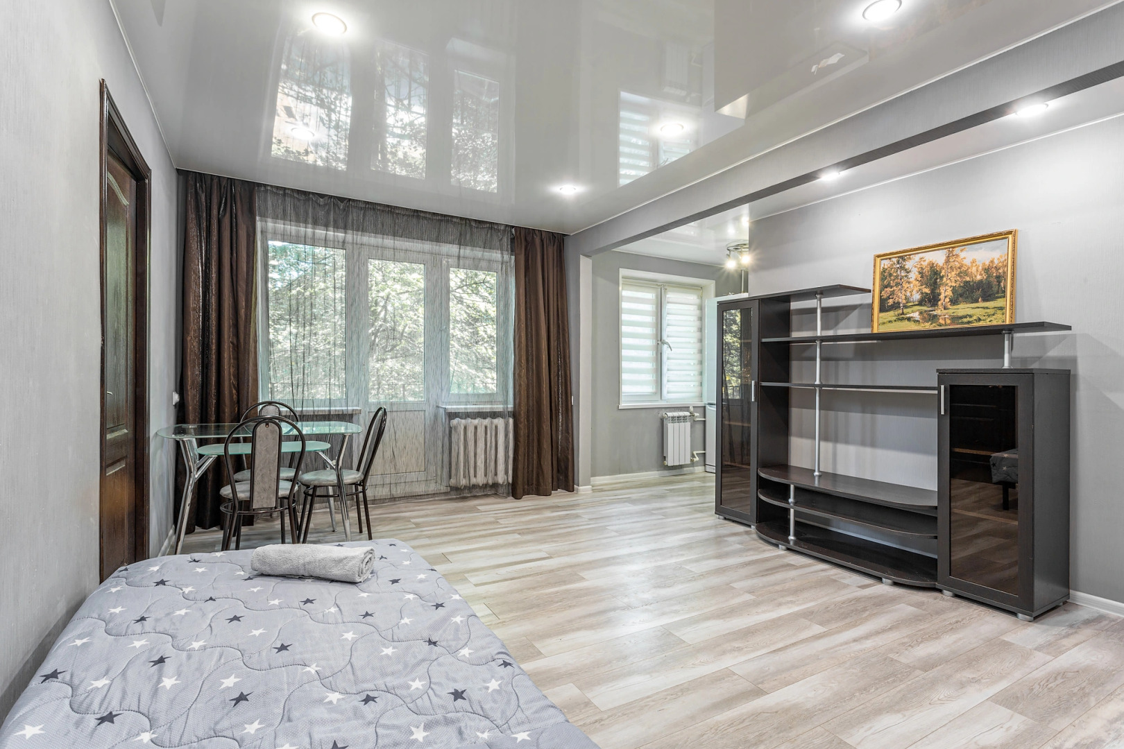 Квартира Шикарная двухкомнатная в центре города