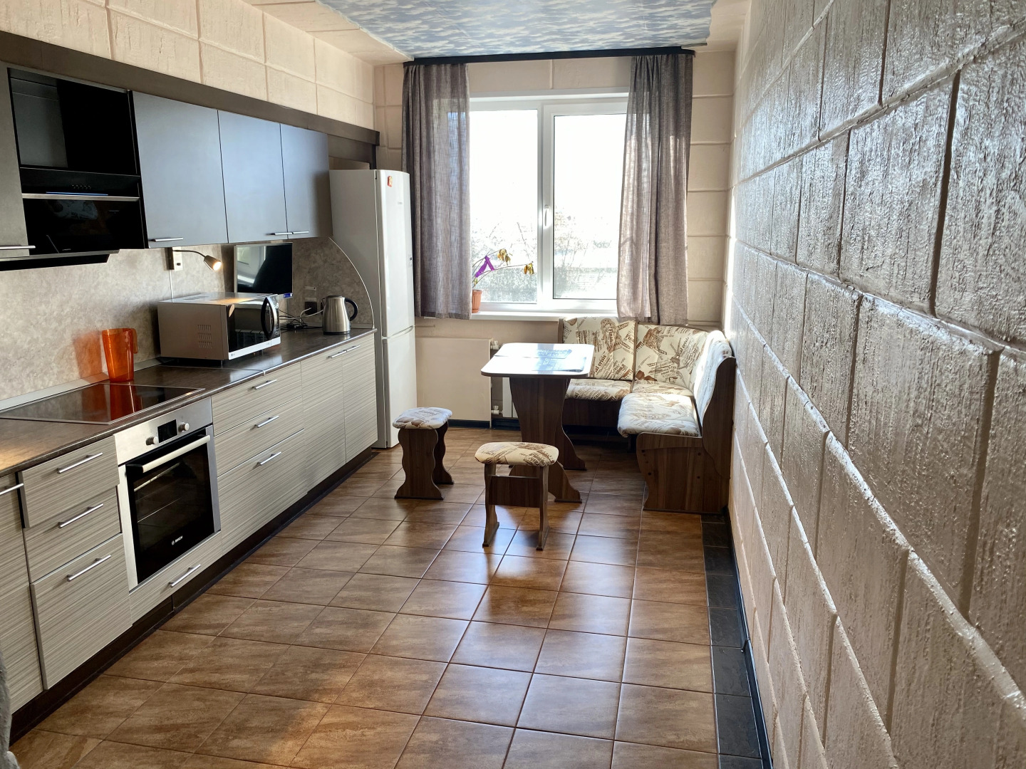 Апартаменты Top House Родионова 165/8