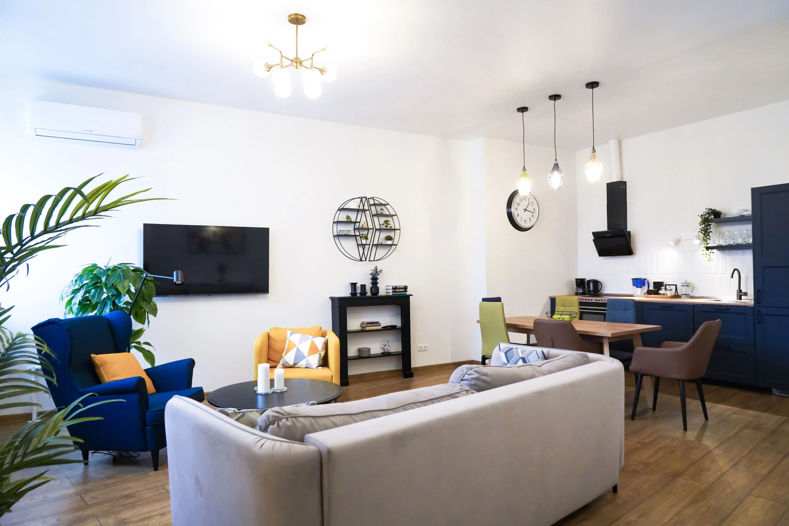 Апартаменты на Большой Конюшенной 5