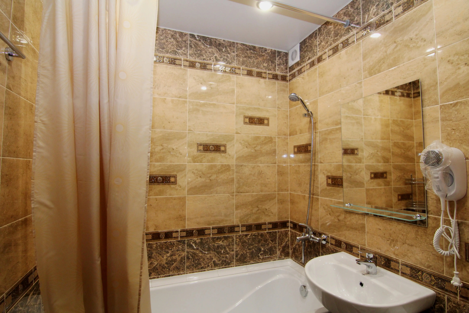 Отель Аврора