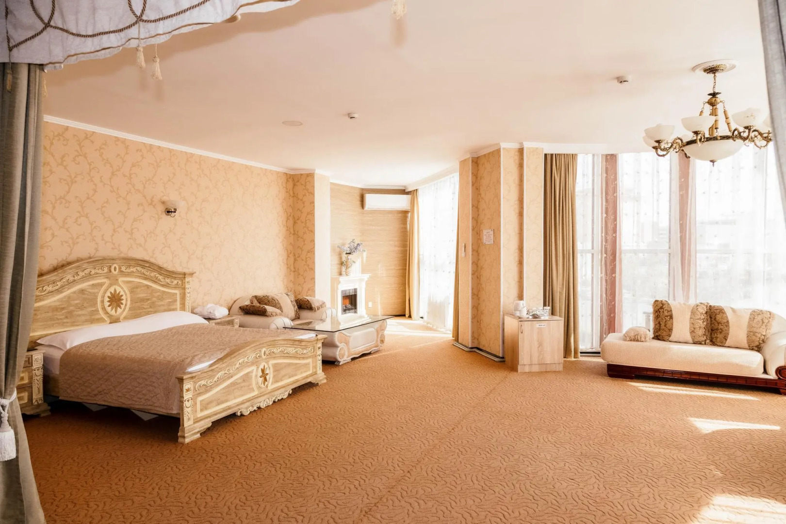 Отель Golden Palace