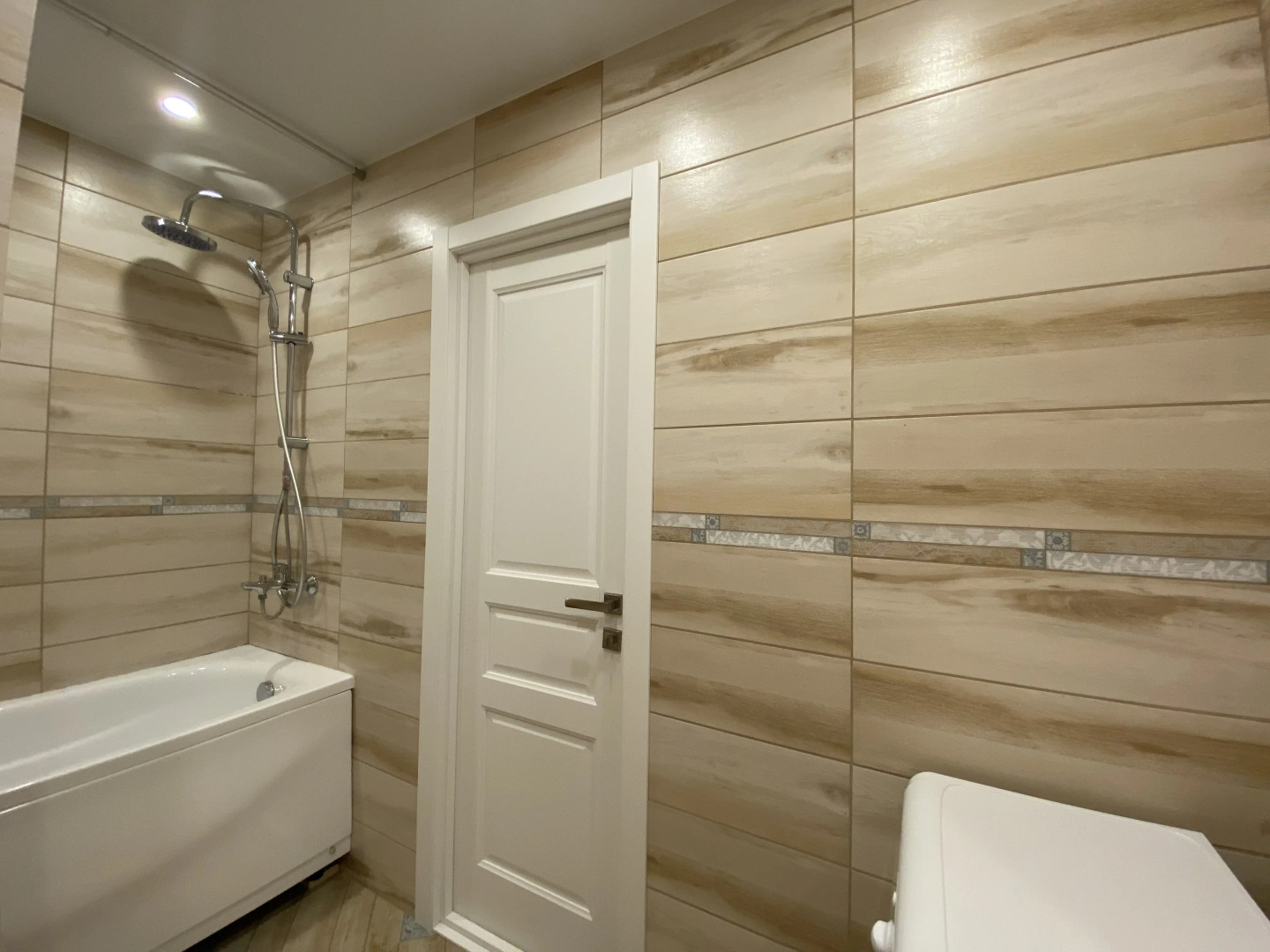 Квартира Современная рядом с ТЦ Остров Arendatmn24