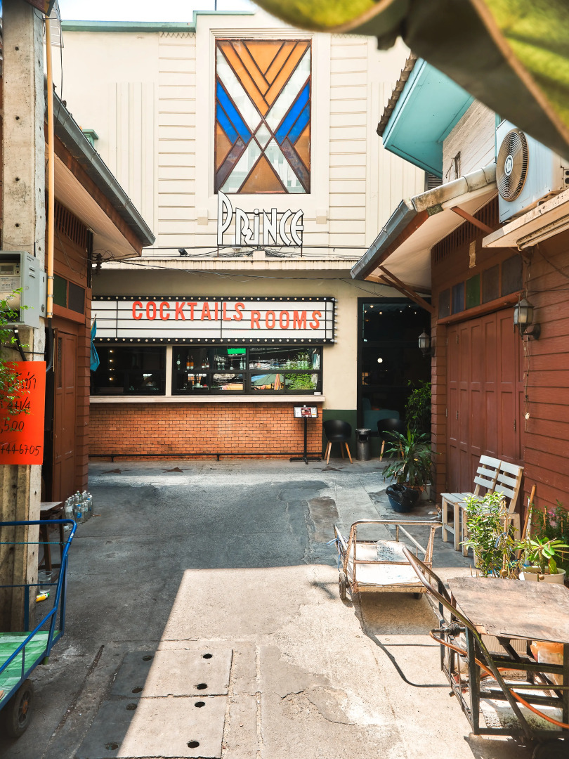 Отель Prince Theatre Heritage Stay