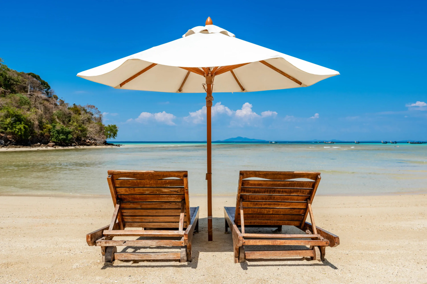 Отель Saii Phi Phi Island Village