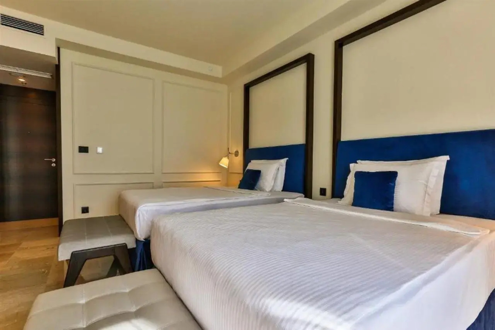 Отель California by Aycon