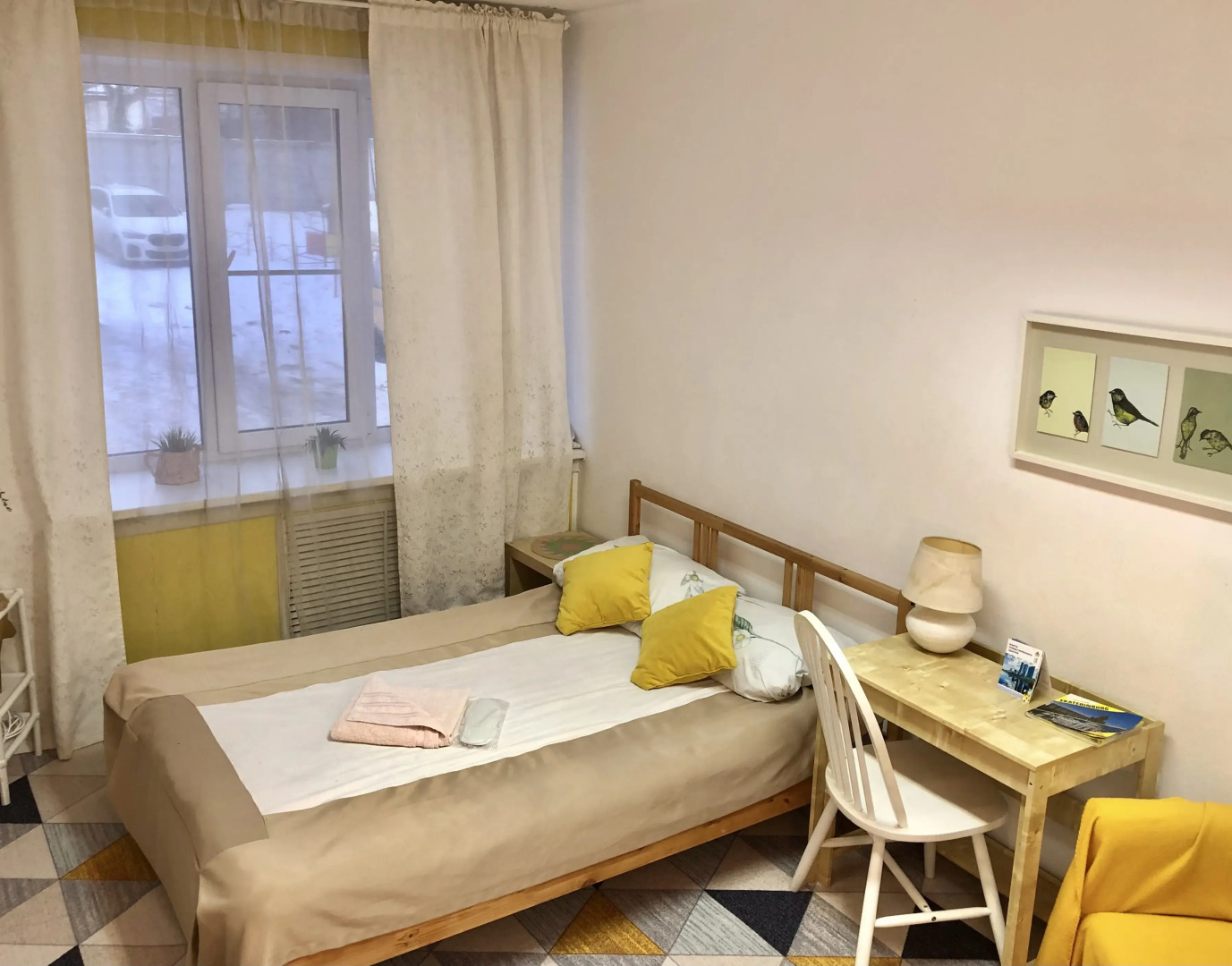 Апартаменты Лето&Зеленая Роща двуспальная кровать